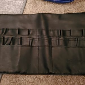 Makeup  brush holder